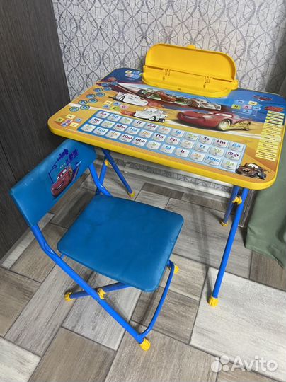 Детский стол и стул