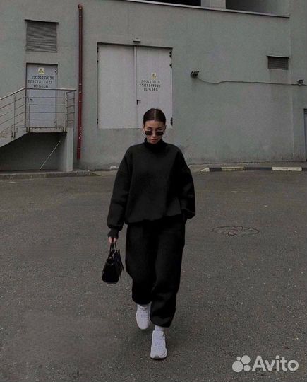 Спортивный костюм женский новый на флисе