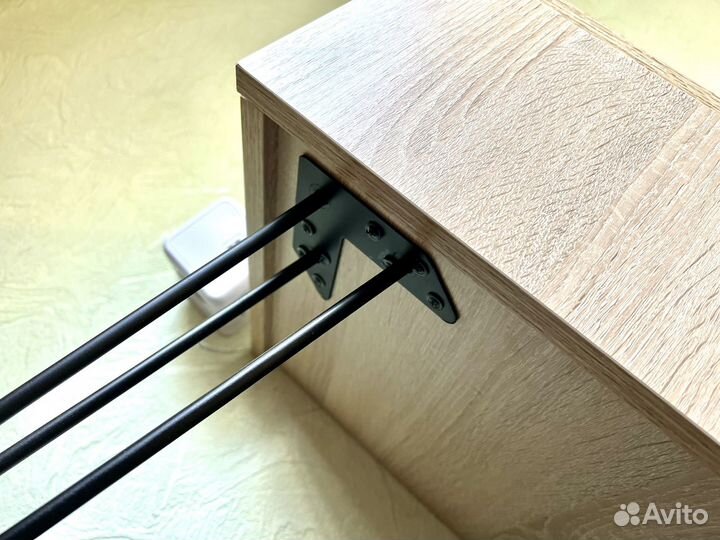 Подвесная консоль, стол-консоль