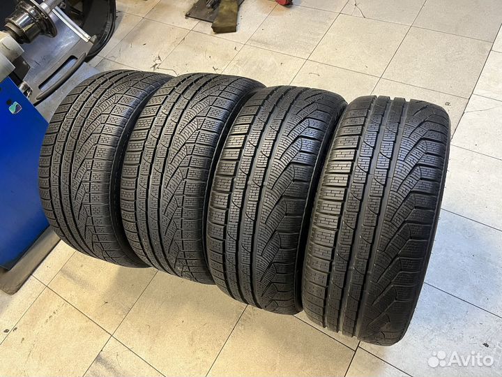 Pirelli Winter Sottozero II 245/40 R20 и 275/35 R20