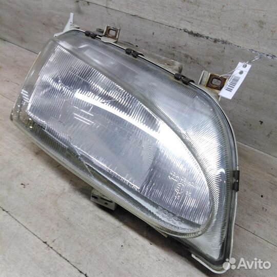 Фара передняя правая Ford Galaxy