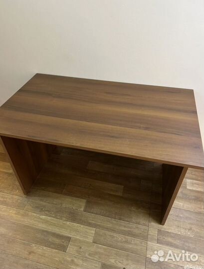 Стол письменный офисный