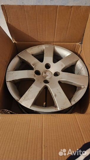 Литой диск R16