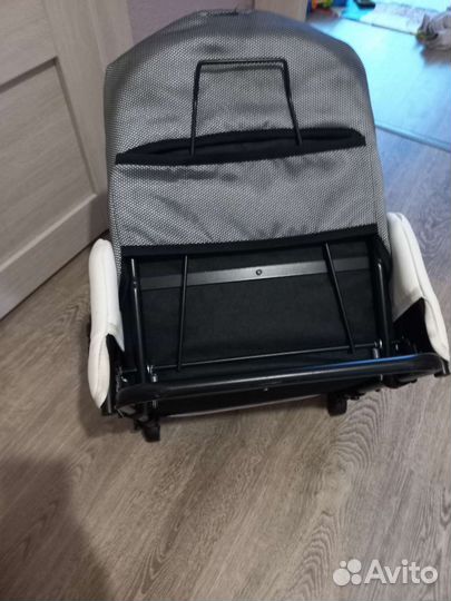 Детское сиденье в машину(переноска)