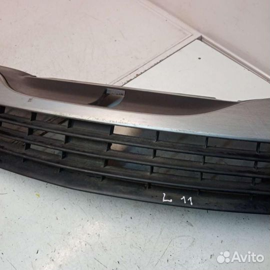 Решетка радиатора Renault Laguna 2 2004 8200390126