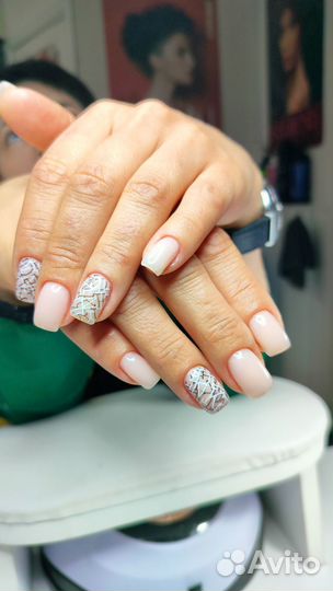 Маникюр, педикюр, коррекция