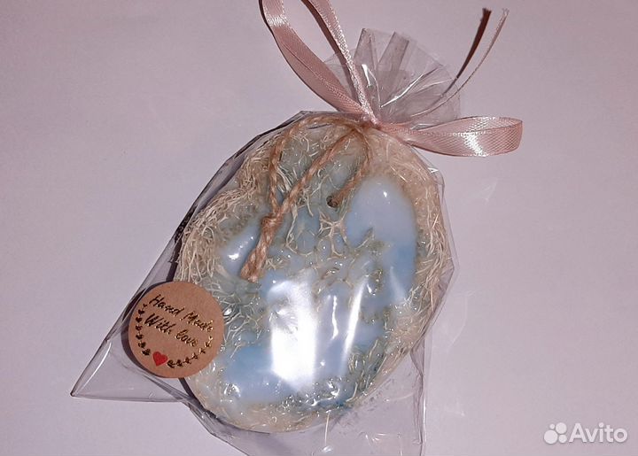 Мыло ручной работы с люфой, белой глиной и маслами