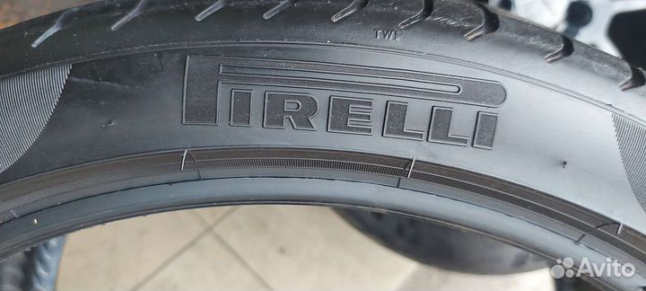 Pirelli P Zero 305/30 R20