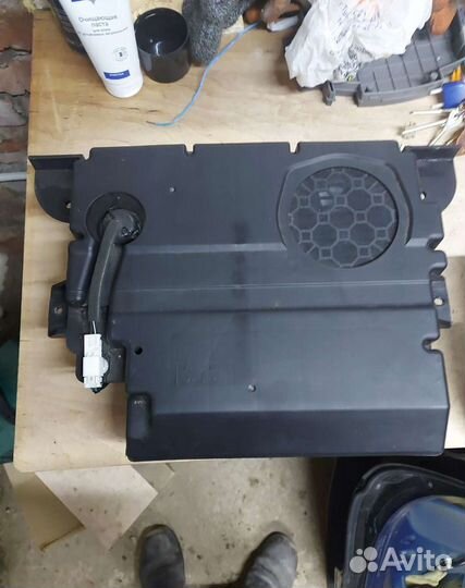 Сабвуфер Хонда CR V 4