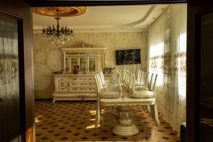 Дом 158 м² на участке 5,3 сот.