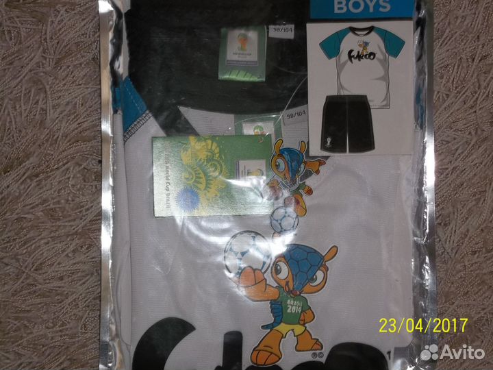 Костюм новый в упаковке на мальчика 98-104