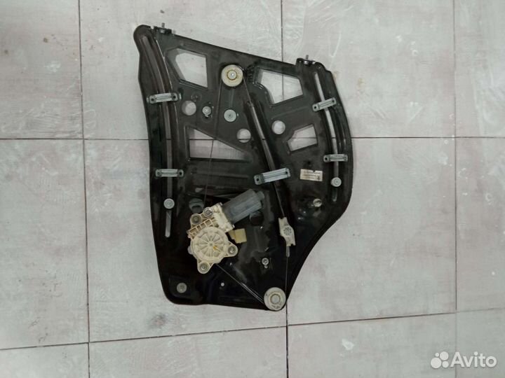 Стеклоподъемник Мерседес W216