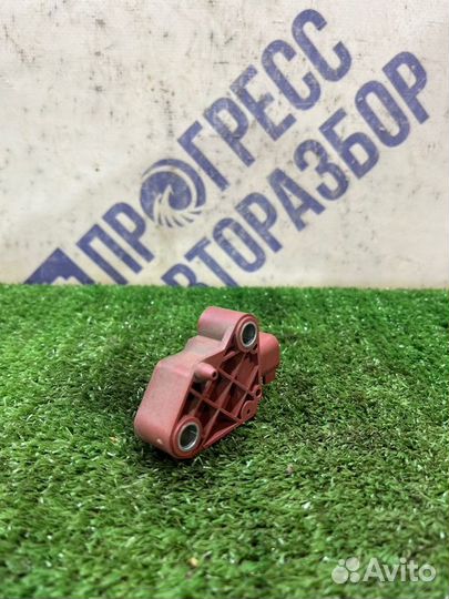 Датчик удара передний Volvo S40 седан 2.4 B5244S