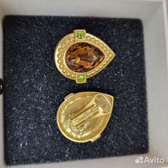 Клипсы с коньячным кристаллом Oscar de la renta