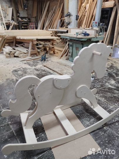 Лошадка качалка деревянная