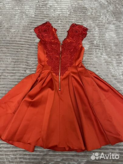 Вечернее платье красное