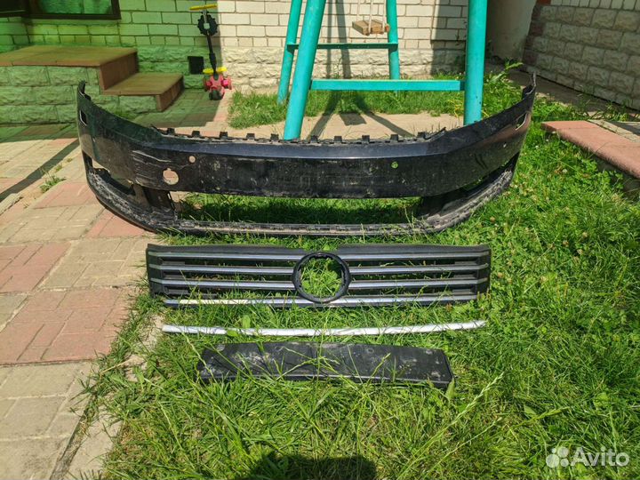Передний бампер passat b7