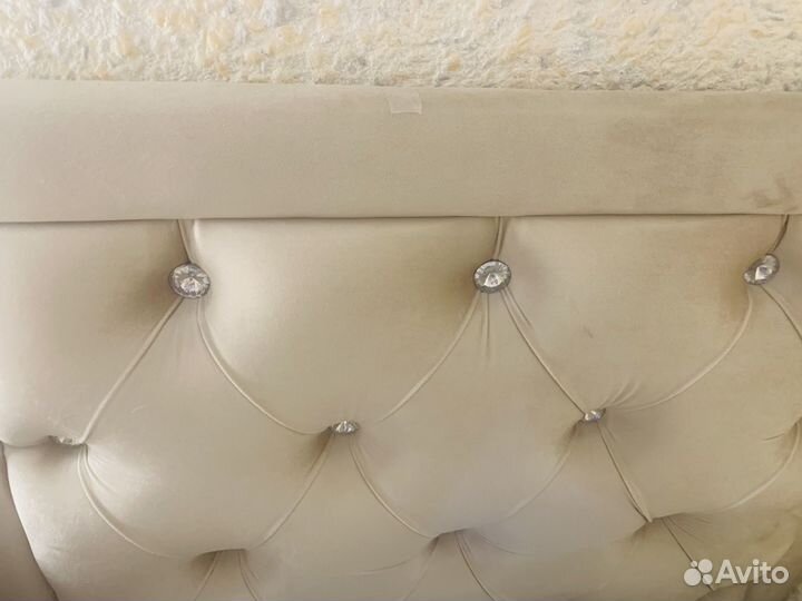 Кровать с матрасом