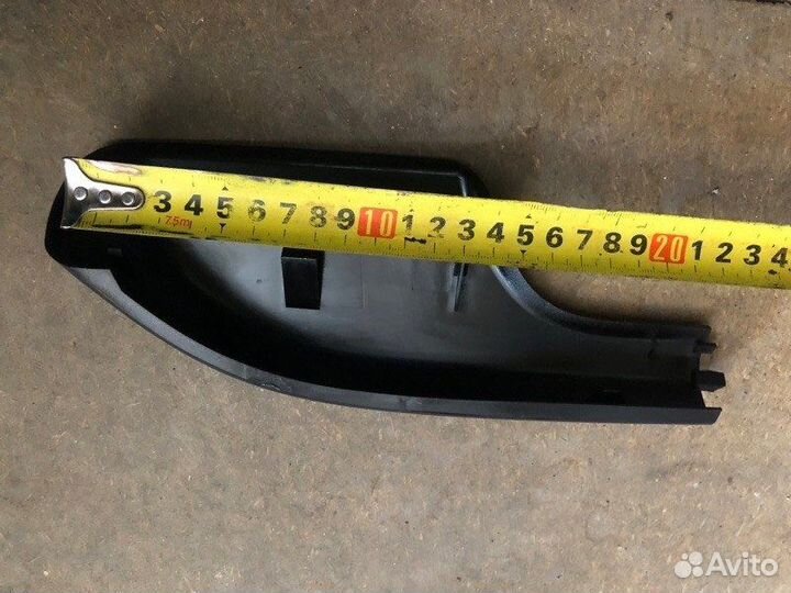 Крышка рейлинга задняя правая Toyota Land Cruiser