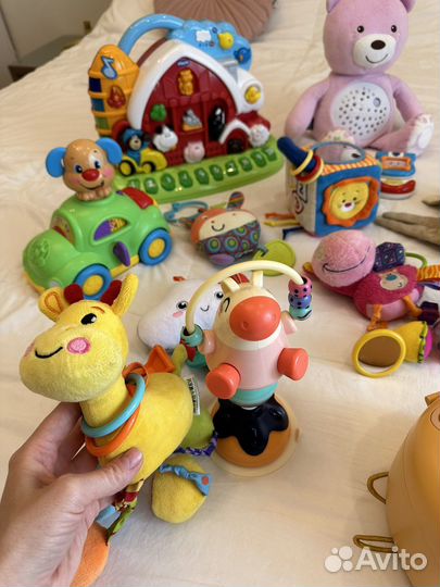 Развивающие игрушки погремушки от 0