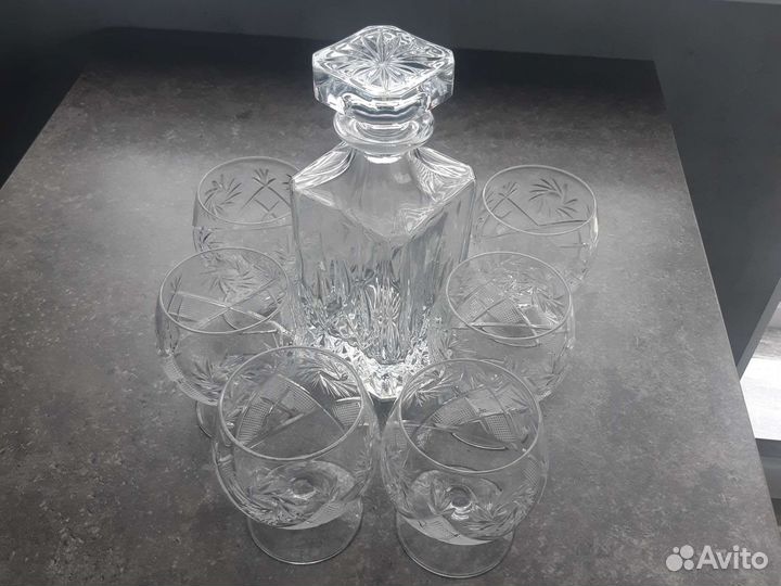 Графин и бокалы хрустальный