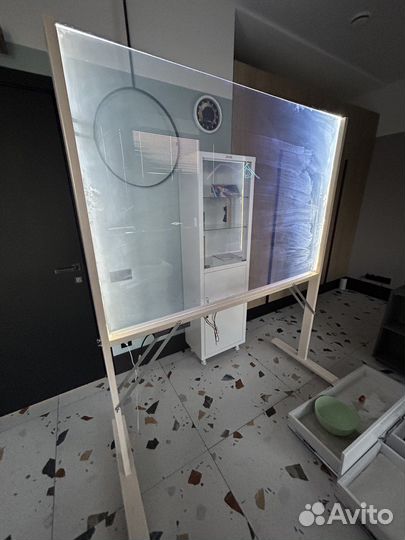 Прозрачная доска с подсветкой