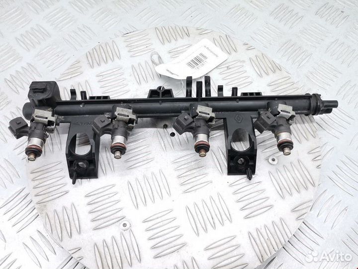 Форсунка Renault Clio 2 2-й рест. 2006 7701061008