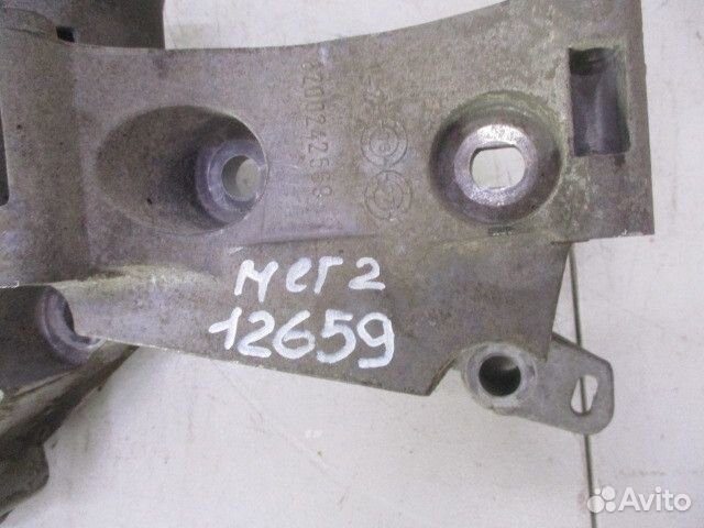 Кронштейн генератора Renault Megane 2