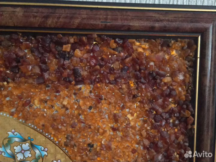 Икона Божией матери в янтаре