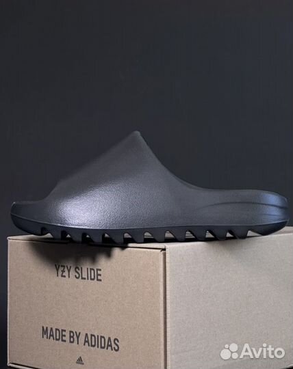 Тапки adidas yeezy slide