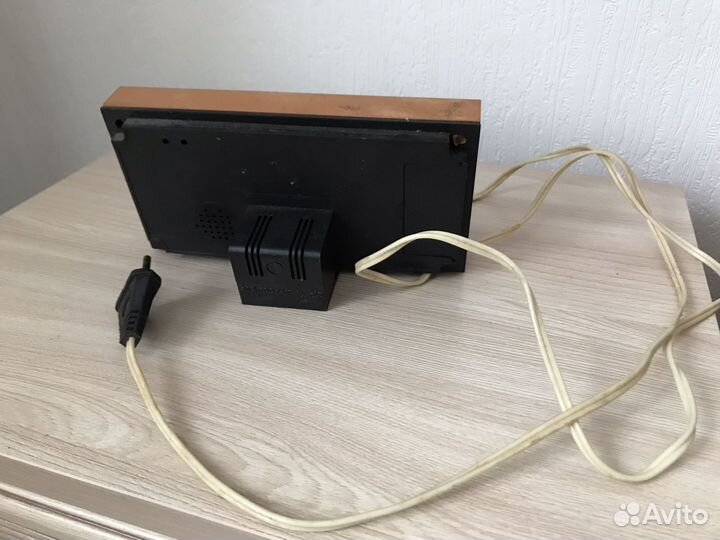 Часы будильник электроника СССР