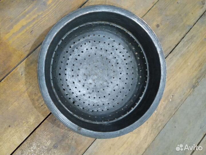 Старинный медный друшлаг, совок