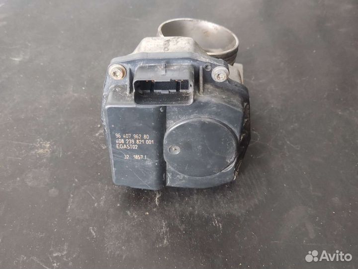 Дроссельная заслонка Peugeot 206 berlingo 1.4 kfw