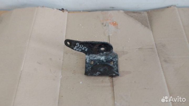 Кронштейн торсиона правый Man Tga Tgs Tgx