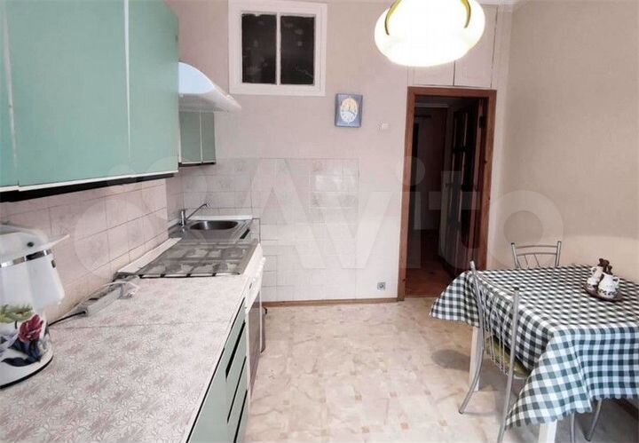 3-к. квартира, 80 м², 4/8 эт.