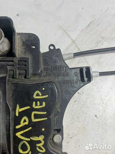 Замок передний правый Митсубиши Кольт