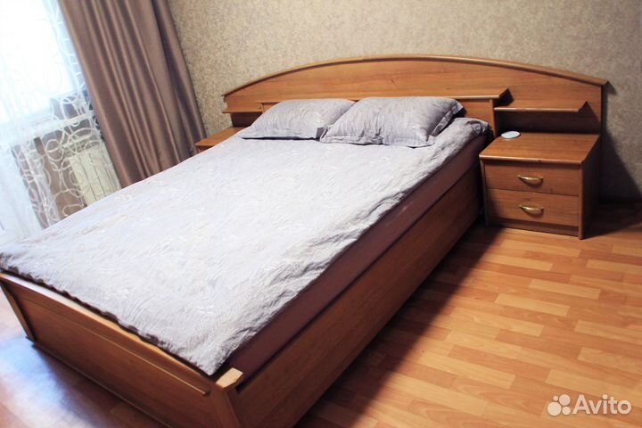 Кровать двухспальная бу (сп.место 160*200)