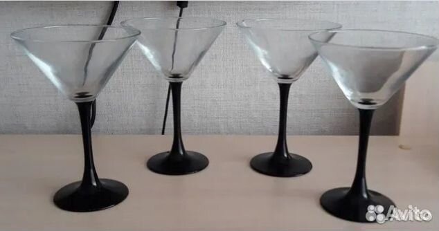 Стопки Россия и бокалы для мартини за корм)