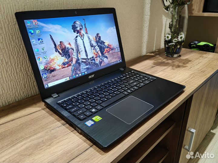 Acer i3 / 8 gb / 940mx / SSD 256 gb