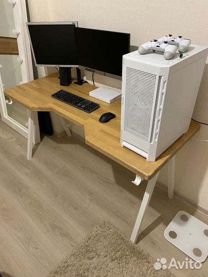 Компьютерный стол натуральное дерево