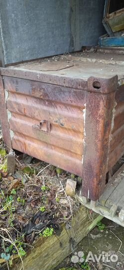 Металлическая ёмкость для хранения