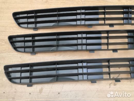 Решётка в передний бампер Audi 80 90 B3