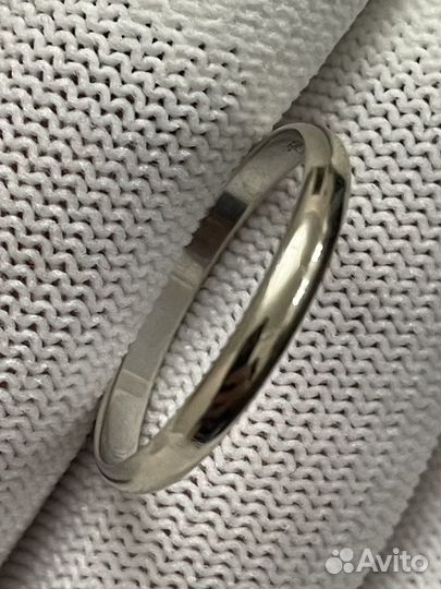 Обручальное кольцо белое золото 585пр 20,5р 1,9гр