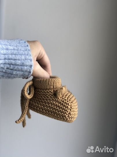 Вязаные пинетки с ушками