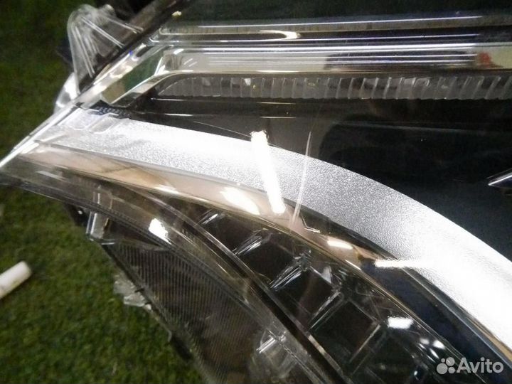 Фара левая Toyota RAV4