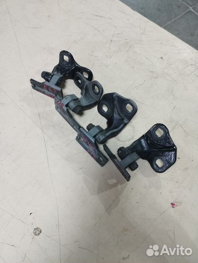 Петля передней двери BMW 7 E65 бмв 7 Е65 Е66