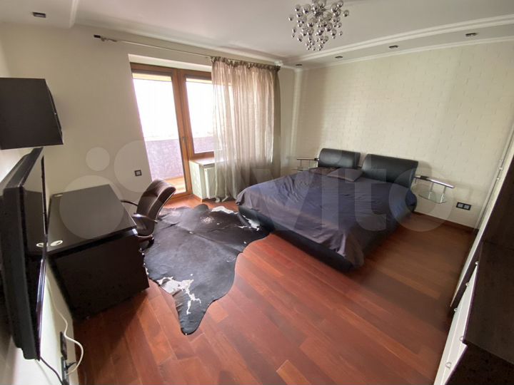 2-к. квартира, 74 м², 1/5 эт.