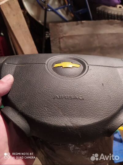 Подушка на руль и на панель шевроле