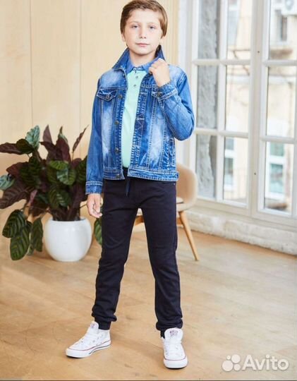 Джинсовая куртка для мальчика