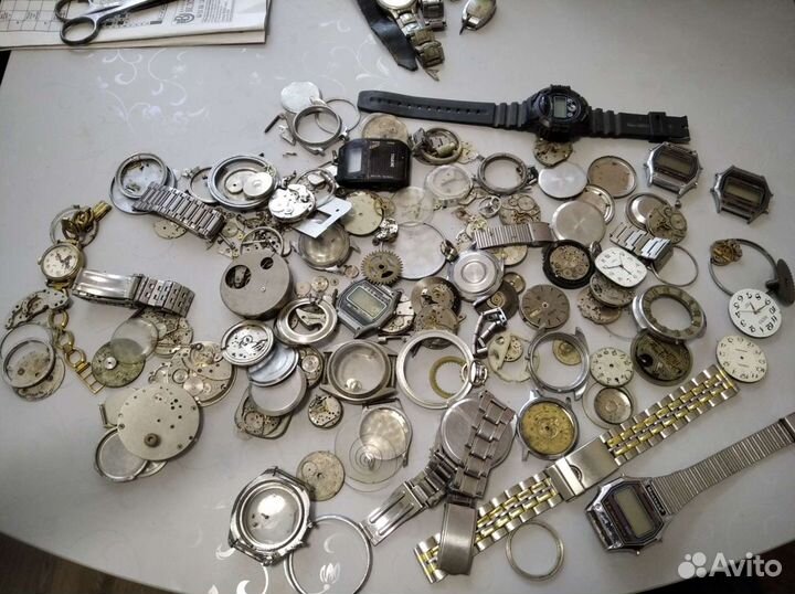 Часы брелки и наручные времён СССР